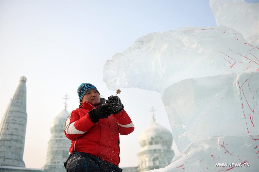 CHINA-HARBIN-ICE SCULPTURE-COMPETITION (CN)