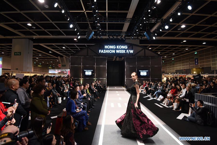 #CHINA-HONG KONG-FASHION WEEK (CN*)