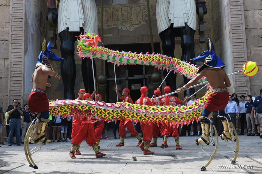 SINGAPORE-LUNAR NEW YEAR-CELEBRATION