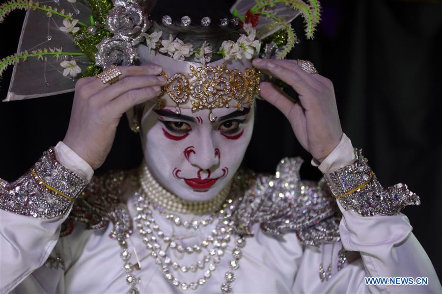 MYANMAR-BAGO-THABIN TROUPE-TRADITIONAL SHOW 