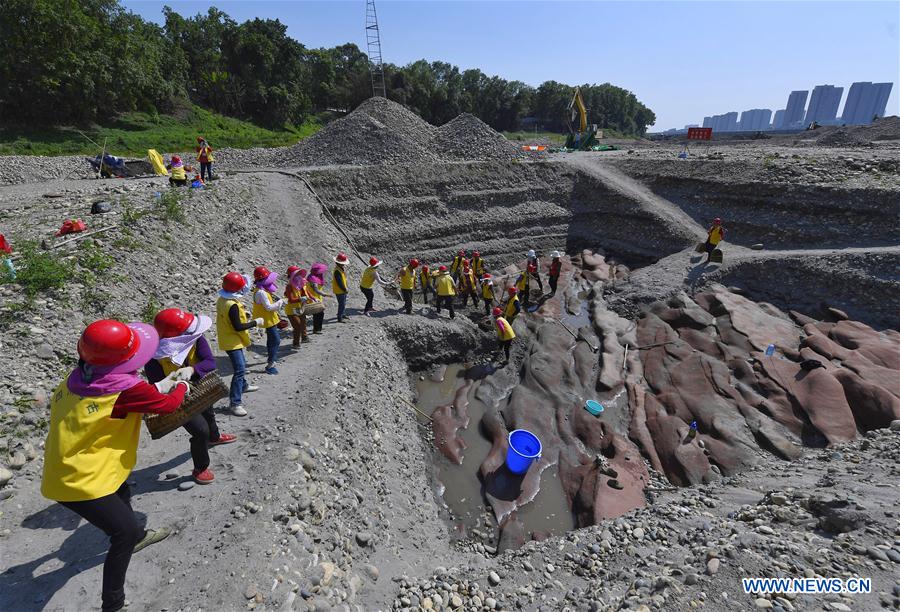 CHINA-SICHUAN-RELICS-EXCAVATION (CN)