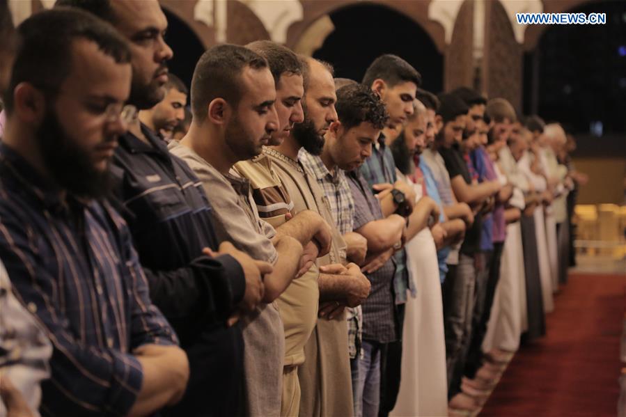 MIDEAST-GAZA CITY-RAMADAN-TARAWIH