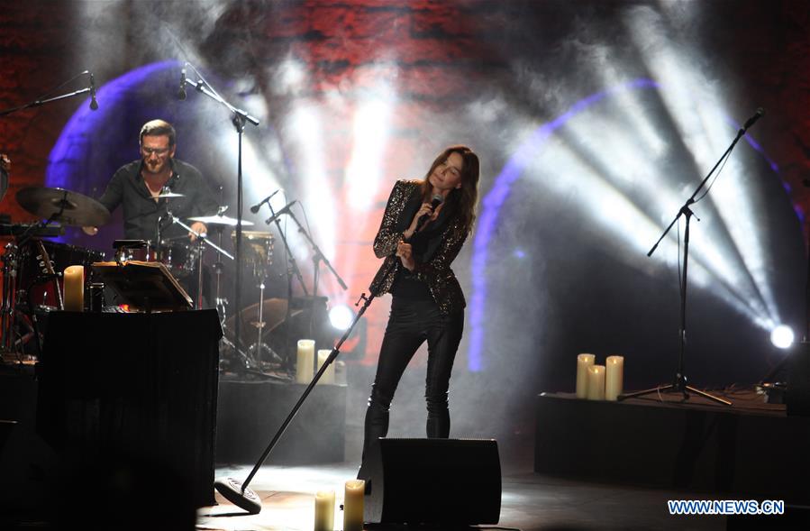 LEBANON-BEIRUT-BEITEDDINE ART FESTIVAL-CARLA BRUNI-PERFORMANCE