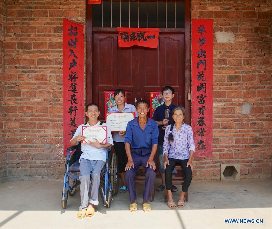 CHINA-JIANGXI-WEDDING ANNIVERSARY-POVERTY (CN)