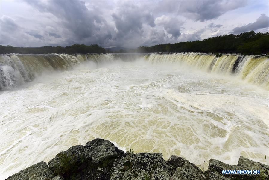 #CHINA-HEILONGJIANG-JINGPO LAKE-WATERFALL-SCENERY (CN)