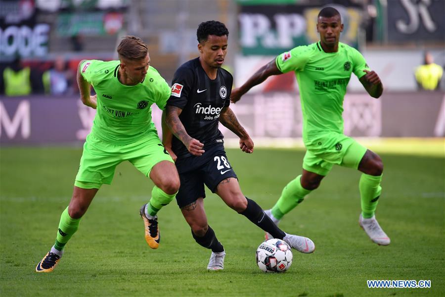 (SP)GERMANY-FRANKFURT-SOCCER-BUNDESLIGA-EINTRACHT FRANKFURT VS HANNOVER 96