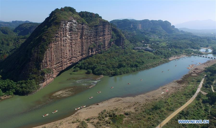 CHINA-JIANGXI-LONGHU MOUNTAIN-AUTUMN SCENERY (CN)