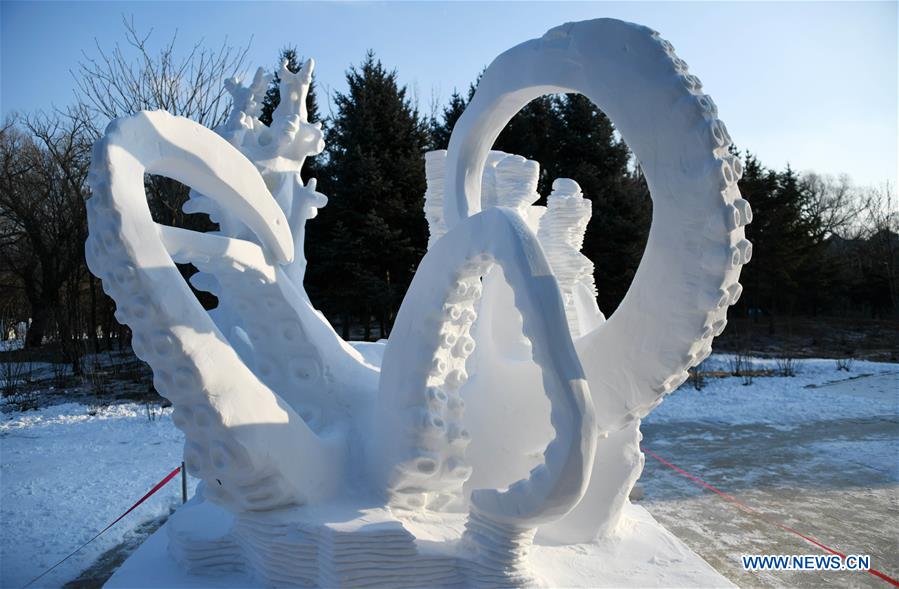 CHINA-HEILONGJIANG-HARBIN-SNOW SCULPTURES (CN)