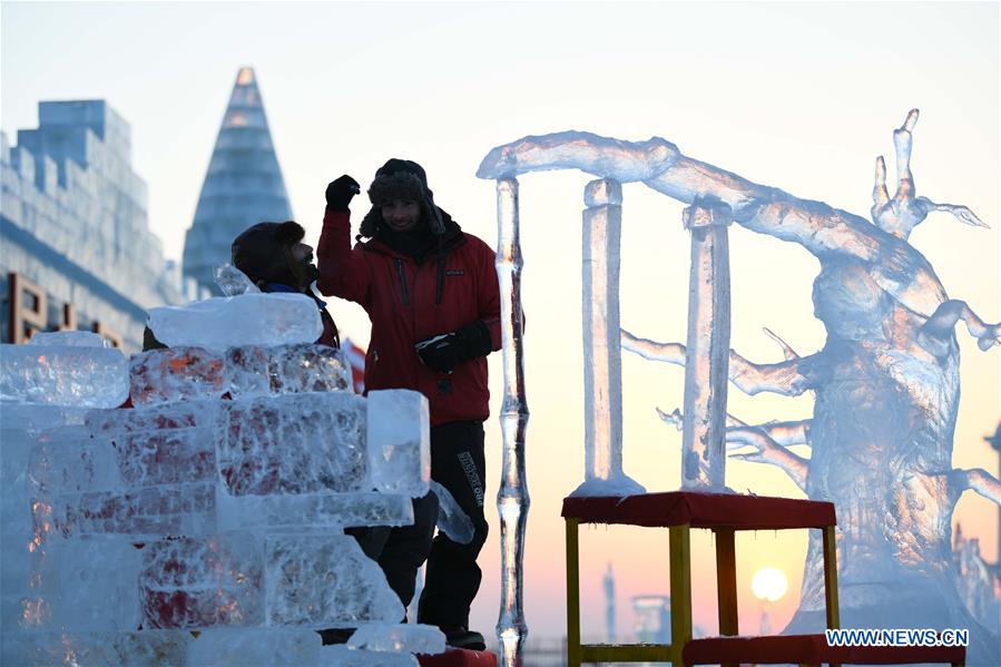 CHINA-HARBIN-ICE SCULPTURE-COMPETITION (CN)