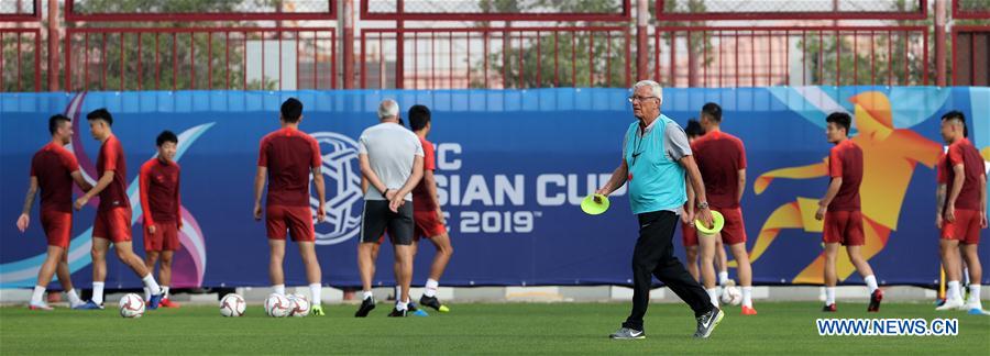 (SP)UAE-ABU DHABI-FOOTBALL-AFC-ASIAN CUP-CHINA-TRANING