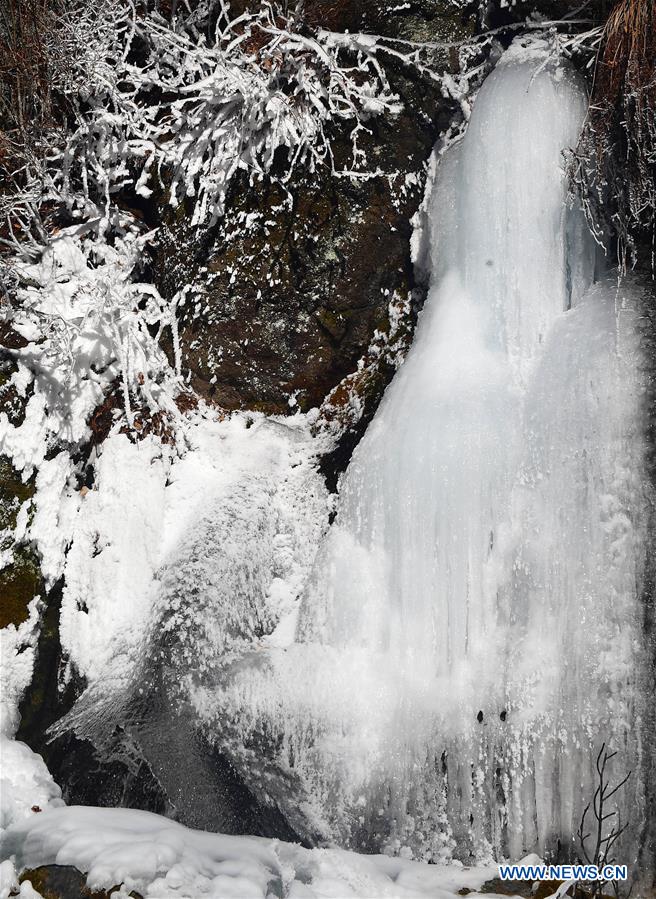 CHINA-JILIN-FROZEN WATERFALL (CN)