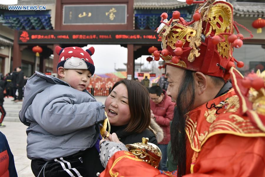 #CHINA-LUNAR NEW YEAR-GOD OF WEALTH (CN)