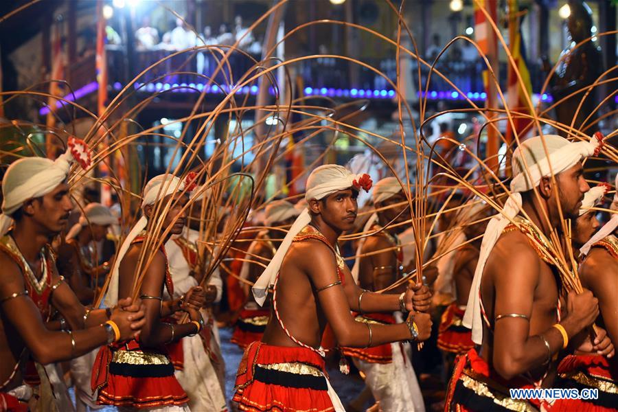 SRI LANKA-COLOMBO-NAVAM-DANCERS