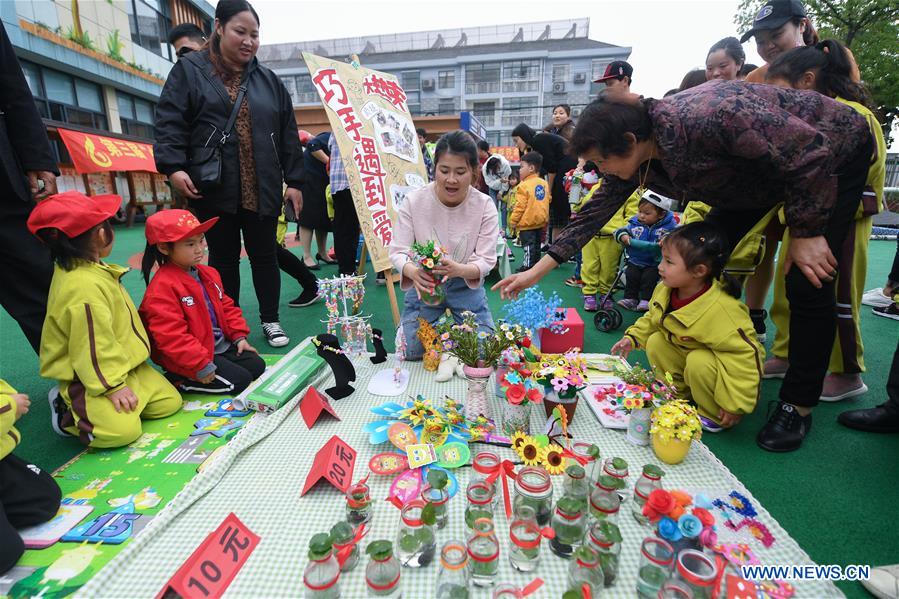 CHINA-ZHEJIANG-CHILDREN-RECYCLING (CN)