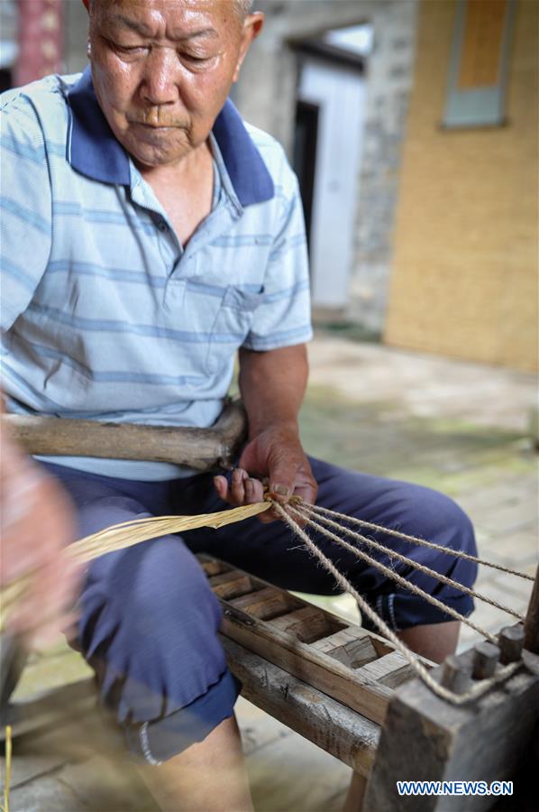 CHINA-JIANGXI-LONG MARCH-STRAW SANDALS (CN)