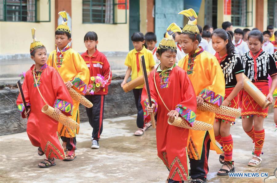 (SP)CHINA-YUNNAN-MANGSHI-MUNAO DANCING