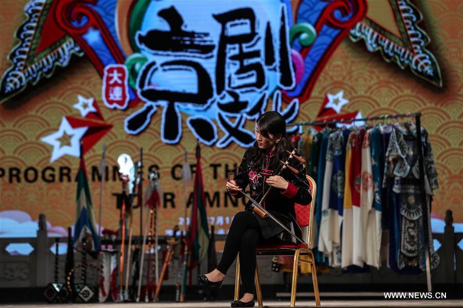 CHINA-DALIAN-SUMMER DAVOS-PEKING OPERA (CN)