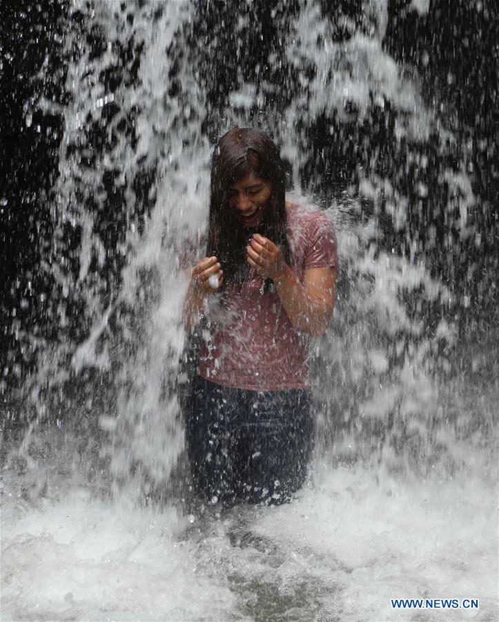 NEPAL-BHAKTAPUR-WATERFALL FUN