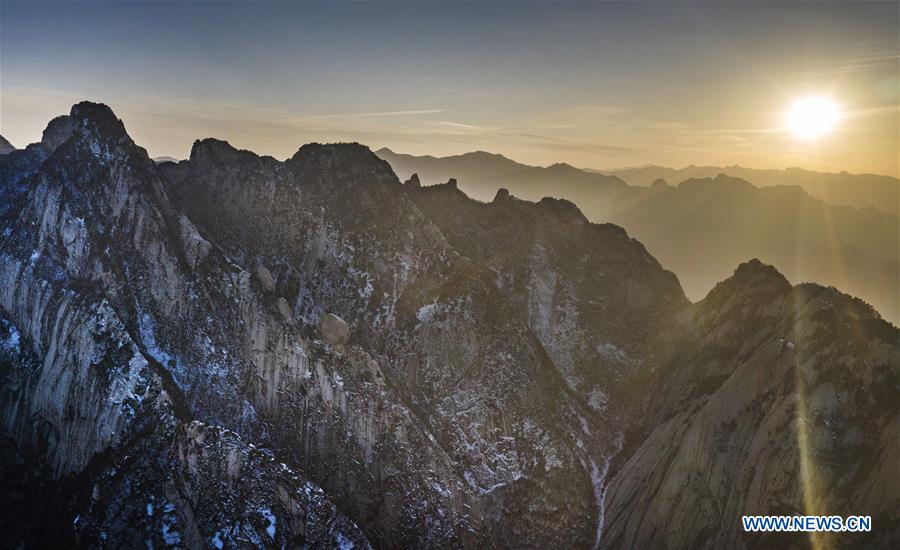 CHINA-SHAANXI-MOUNT HUASHAN-SUNSET (CN)