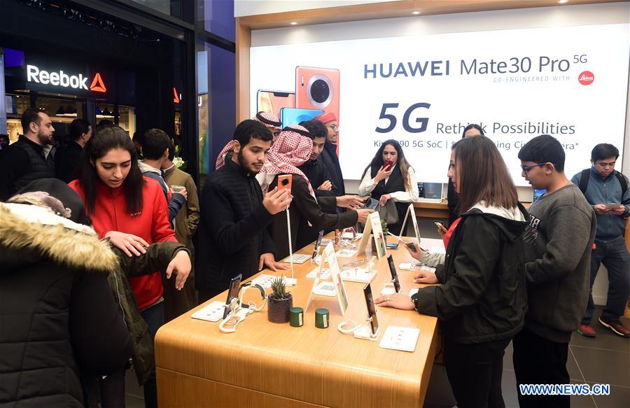 KUWAIT-FARWANIYA GOVERNORATE-HUAWEI-5G SMARTPHONE-LAUNCH