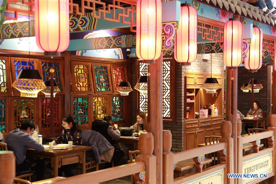 CHINA-GANSU-RESTAURANT-DINE-IN SERVICE