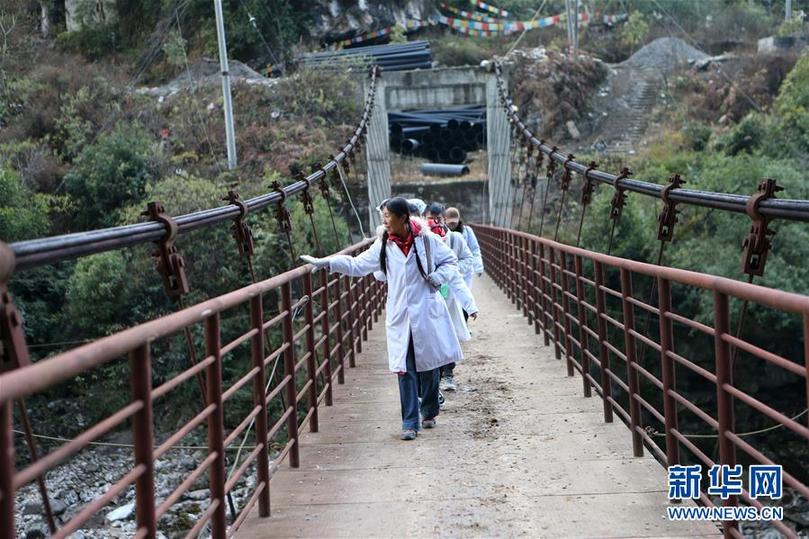 （新华全媒头条·图文互动）（2）大峡谷里的“背篓医生”