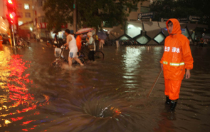 北京暴雨：向一线工人致敬