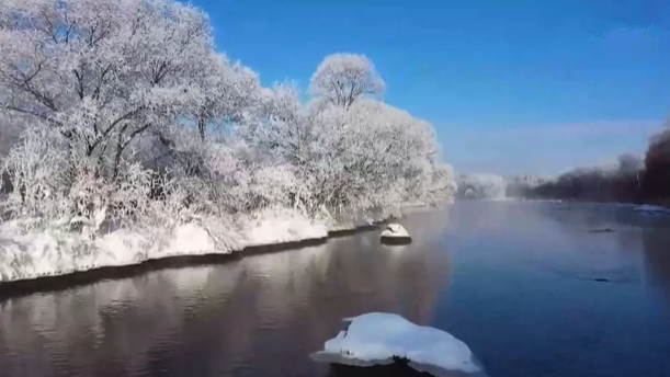 跨越山海，他把“童话世界”送给就地过年的你！